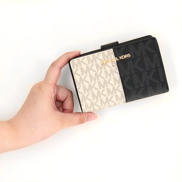 マイケル・コース（Michael Kors）/JET SET TRAVEL ツートーン ビルフォールド ジップ コンパクト ウォレット ミディアム