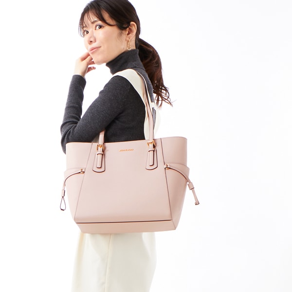 マイケル・コース（Michael Kors）/VOYAGER サフィアーノ レザー