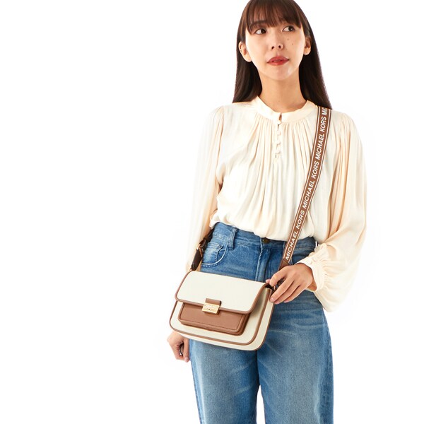 マイケル・コース（Michael Kors）/BRADSHAW キャンバス クロスボディ