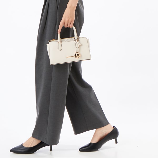 マイケル・コース（Michael Kors）/ARDEN SM TZ MSGR クロスボディ