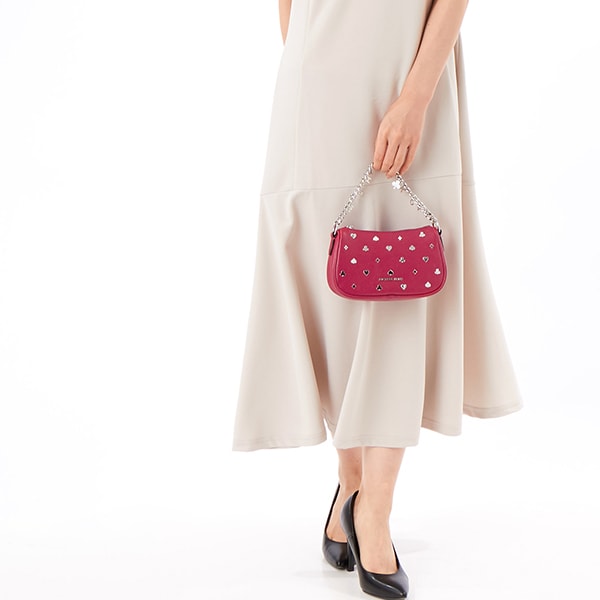 マイケル・コース（Michael Kors）/CARMELA SM POUCHETTE XBDY クロスボディ