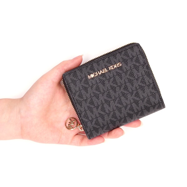 マイケル・コース（Michael Kors）/JET SET TRAVEL ジップ チャーム ウォレット ミディアム − MKシグネチャー