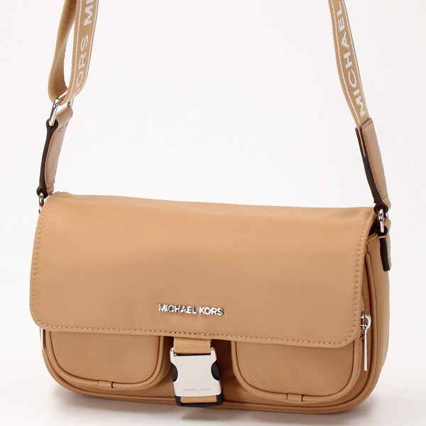 マイケル・コース（Michael Kors）/KHAI ダブルポケット フラップ 