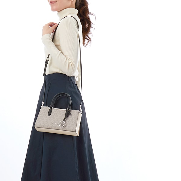 マイケル・コース（Michael Kors）/ARDEN SM TZ MSGR クロスボディ