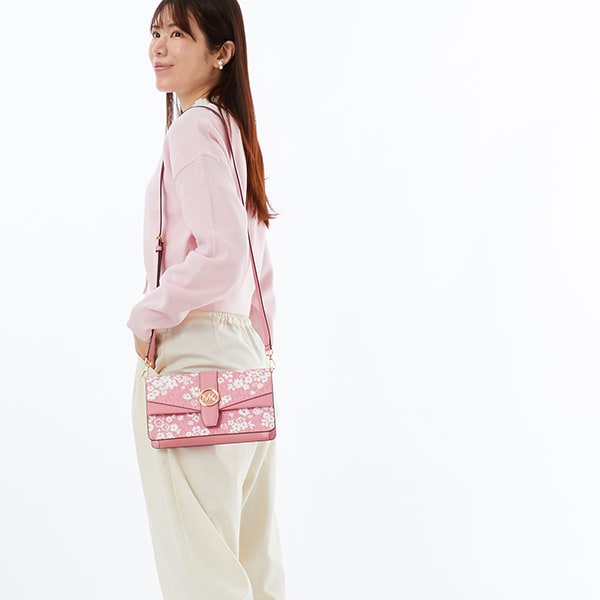 マイケル・コース（Michael Kors）/GREENWICH コンバーチブル ショルダー ミディアム − MKシグネチャー