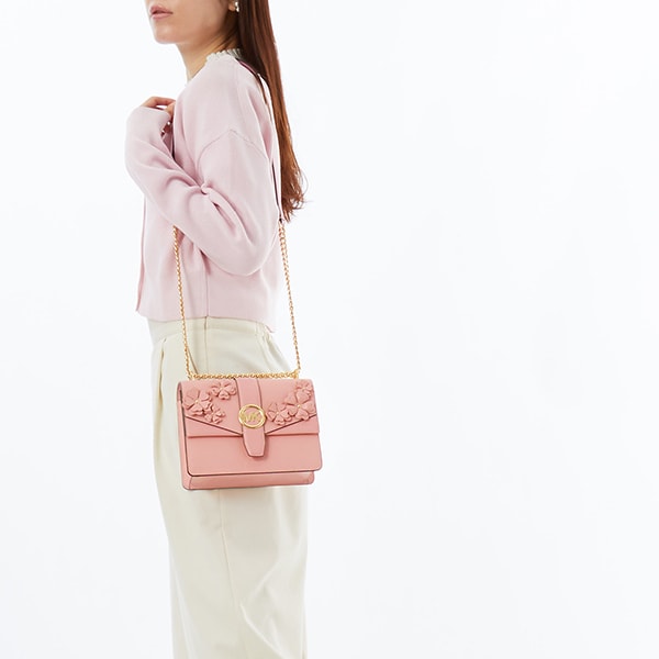 マイケル・コース（Michael Kors）/GREENWICH フローラル エンブリッシュ クロスボディ スモール