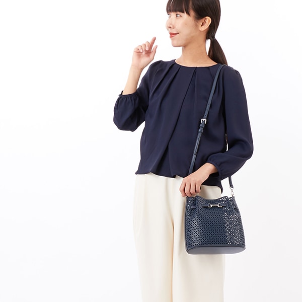 マイケル・コース（Michael Kors）/CARSON SM CONV BKT XBODY Crossbody