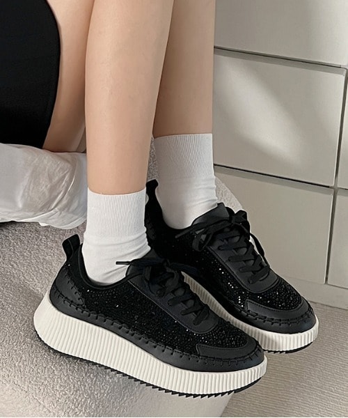 Shoes in Closet −シュークロ−（Shoes in Closet ）/厚底 プラットフォーム モカタイプ ラインストーン スニーカーの通販は