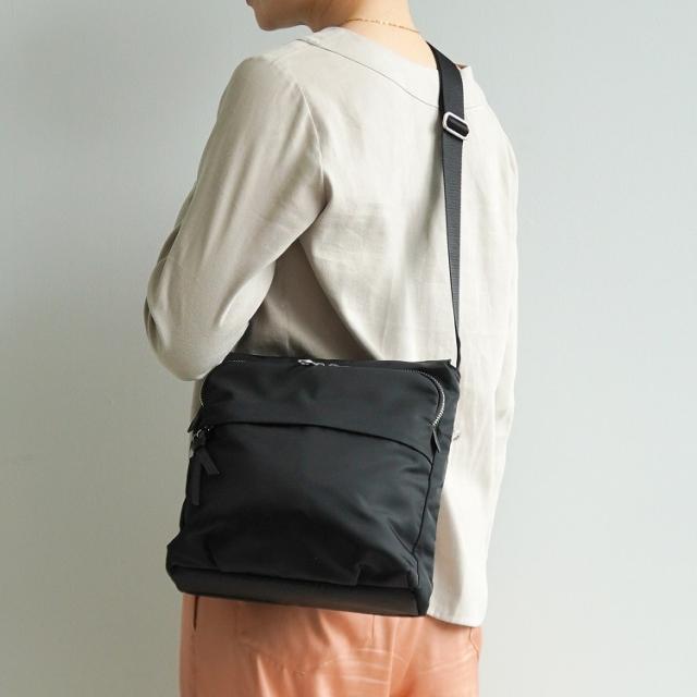 プログレ（PROGRES）/ショルダーバッグ 小 軽量 68371 PROGRES/プログレ