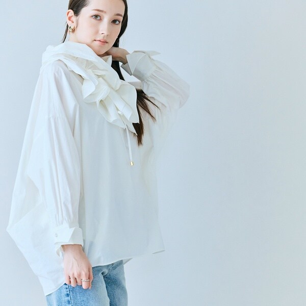 オーディア ミューズ（Audie a Muses）/ギャザーネックレス付きオーバーシルエットブラウス 12,282円
