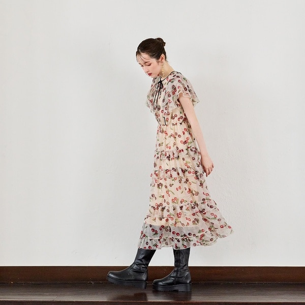 オーディア ミューズ（Audie a Muses）/ロゴチェリープリントワンピース 27,885円