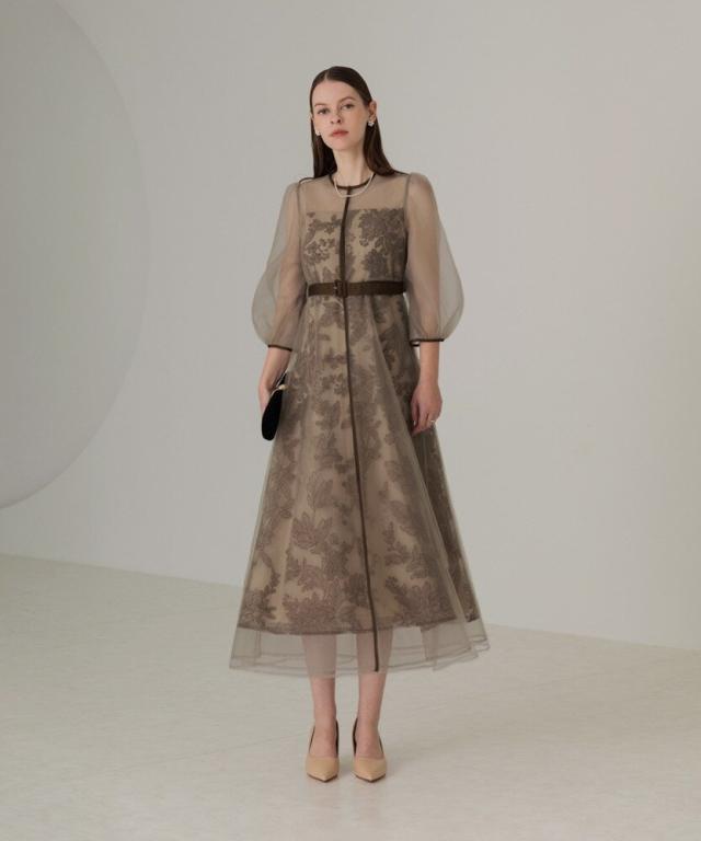 レジャ（Leja）/チュールパイピングリーフベルトAラインドレス