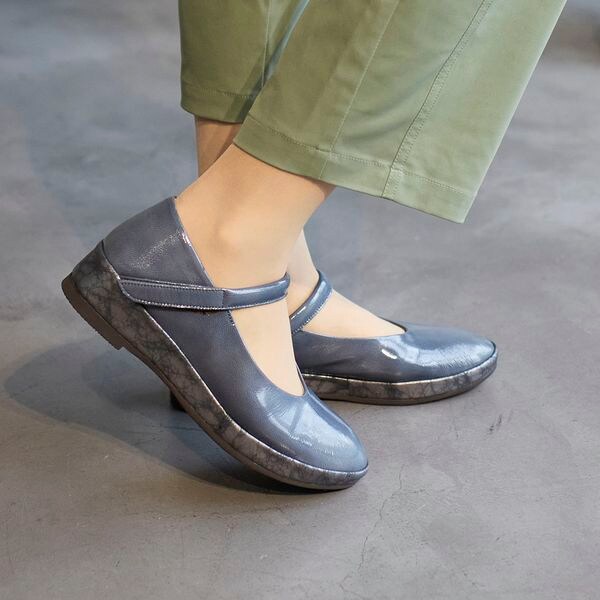 ディッシー（D’ICI）/プラットフォームストラップパンプス