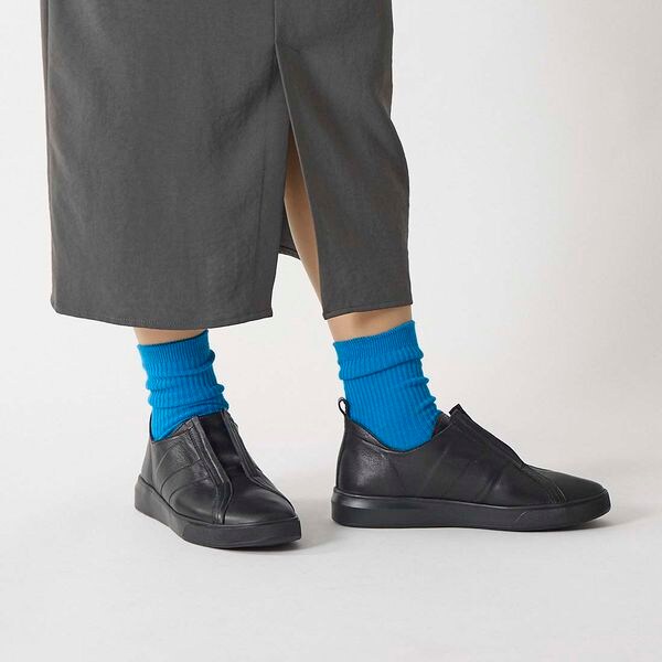 ディッシー（D’ICI）/ノーシューレーススニーカー