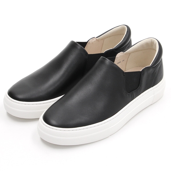 【美品】 MARGARET HOWELL ideaブラックレザー スリッポン 美品】 MARGARET HOWELL ideaブラックレザー スリッポン