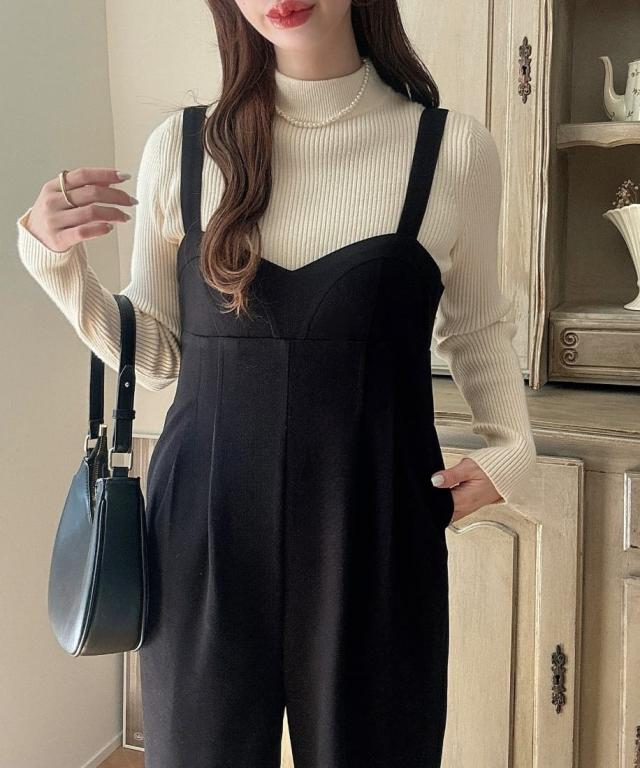 オードリーアンドジョンワッド ディープスクエアネックナイロン