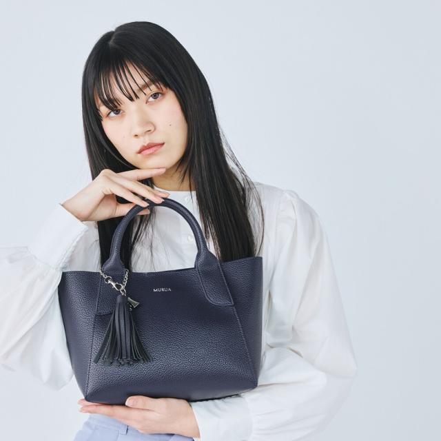 ムルーア（MURUA）/2WAYハンドバッグ MR−B1325 タッセルの通販はau