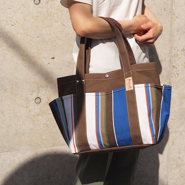 レ・トワール・デュ・ソレイユ（LES TOILES DU SOLEIL）/4ポケット