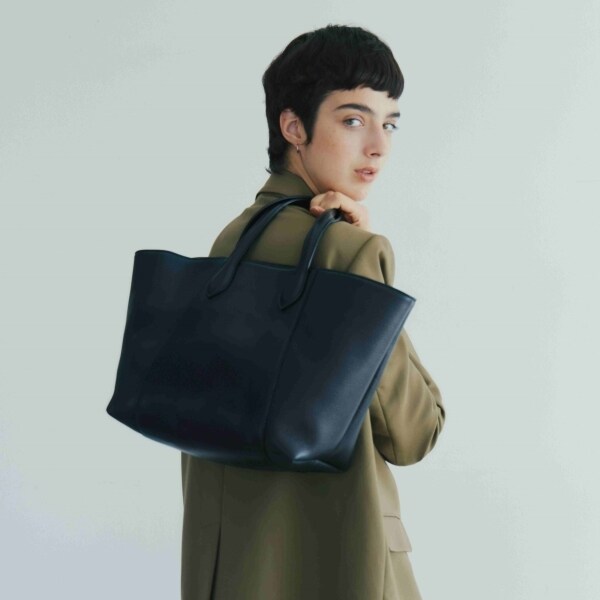 リエンピーレ（RIEMPIRE）/イタリアンレザー大容量ブロッキングトート  