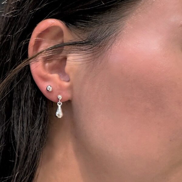 Nina&Jules シルバー ティアドロップ ダングルピアス LOYTO STORE｜【NINA&JULES(ニナ・エ・ジュール) 】ティア