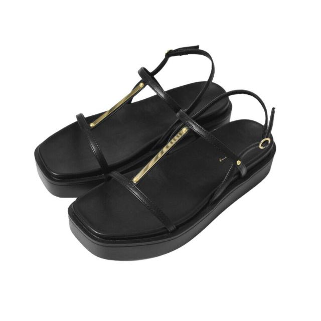 トゥクン（tukn．）/【厚底なのに軽量】2025SS新作 厚底 ストラップ サンダル メタルパーツ付き トゥクン（tukn．）/【厚底なのに軽量】2025SS新作 厚底 ストラップ