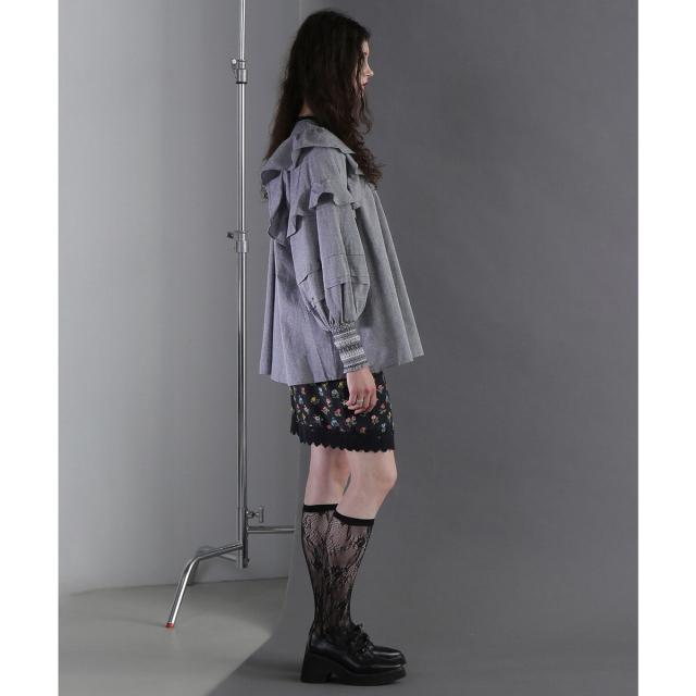 ローズバッド（ROSE BUD）/シャンブレーフリルシャツの通販はau PAY