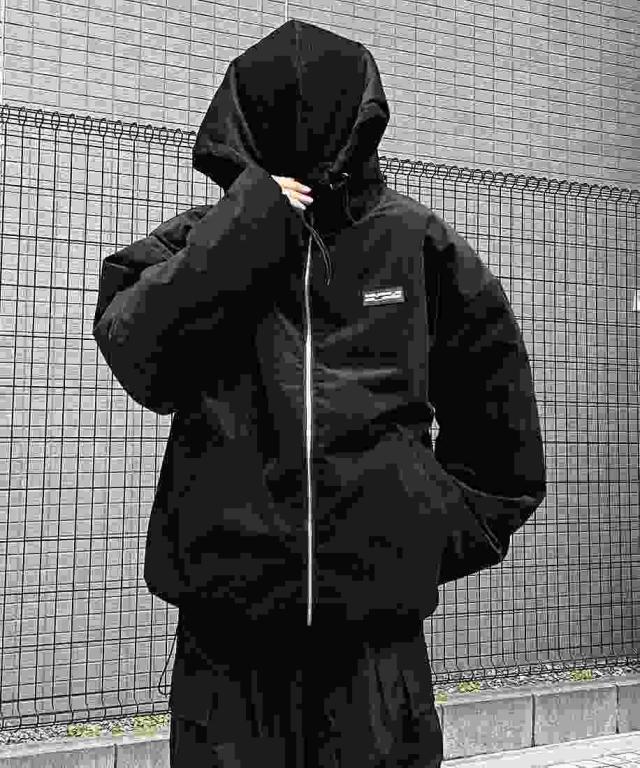 イルズ（ILLS）/ILL'S ラバーワンポイントロゴ エコダウンジャケット