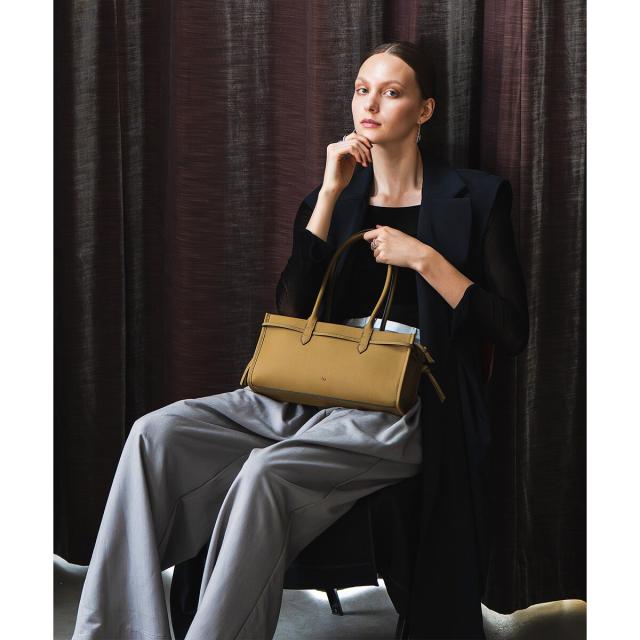 ラマージ（LA MARGE）/【LA MARGE】【本革】ベルトデザイン 横長 ロングハンドルバッグ ラマージ（LA MARGE）/【LA MARGE】【本革】ベルトデザイン 横長