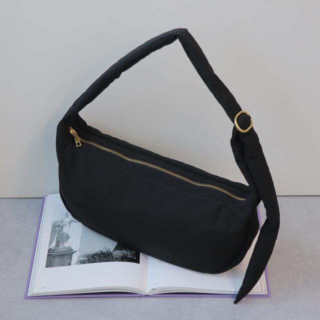 ラマージ（LA MARGE）/【LA MARGE】【軽量】マットナイロン ハーフムーン ショルダーバッグ