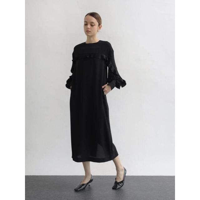 アーガブラック（AgaBLACK）/プリーツフロントフリルワンピース