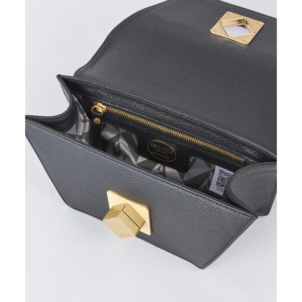 フェイバリット スキナモノ（FAVORITE SUKINAMONO）/Trapeze Small ショルダーバッグ《ARCADIA》