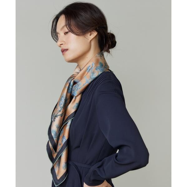 フェイバリット スキナモノ（FAVORITE SUKINAMONO）/Classical Dahlia Scarfスカーフ《Tapis Noir》