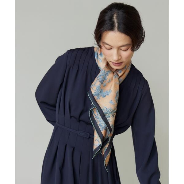 フェイバリット スキナモノ（FAVORITE SUKINAMONO）/Classical Dahlia Scarfスカーフ《Tapis Noir》