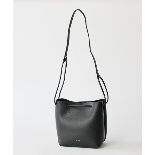 フェイバリット スキナモノ（FAVORITE SUKINAMONO）/SOFT SHRINK レザークロスボディバッグ《YAHKI》