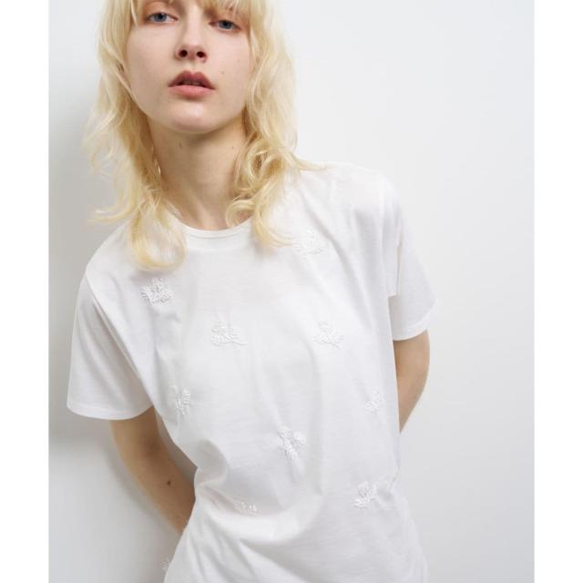ランバン オン ブルー（LANVIN en Bleu）/フラワービーズ刺繍Tシャツ