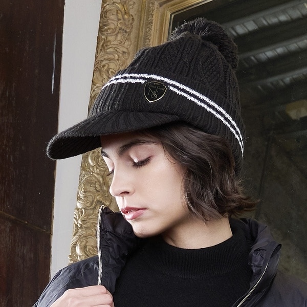 エヌエス23・パー・ニッサゴルフ　（NS23 par Nissa Golf）/【取り外し可能】ポンポン付きニットキャップ