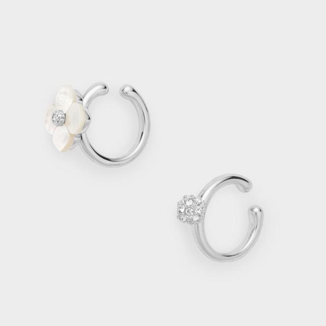 ヴァンドームブティック（VENDOME BOUTIQUE）/シェルフラワー イヤーカフ2点セット 16,500円