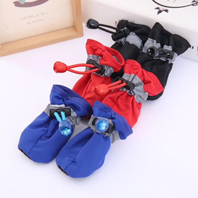 犬用シューズ ソックス レインブーツ 4個入 防水 防寒 滑り止め ドローコード付き 晴雨兼用 履かせやすい 犬用 送料無料 雨具 ペット シューズ ブーツ ペット用 保護シューズ 可愛い おしゃれ 犬の靴 ドッグシューズ お出かけ・お散歩用品
