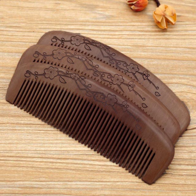 ヘアブラシ くし 櫛 つげ くし静電気防止 頭皮へマッサージ効果 花柄 桃木 木製 櫛 くし ヘアブラシ ブラッシングブラシ 男女兼用 頭部して 脱毛を防ぎ ラシ プレゼント おすすめ 1つげ櫛 クシ送料無料