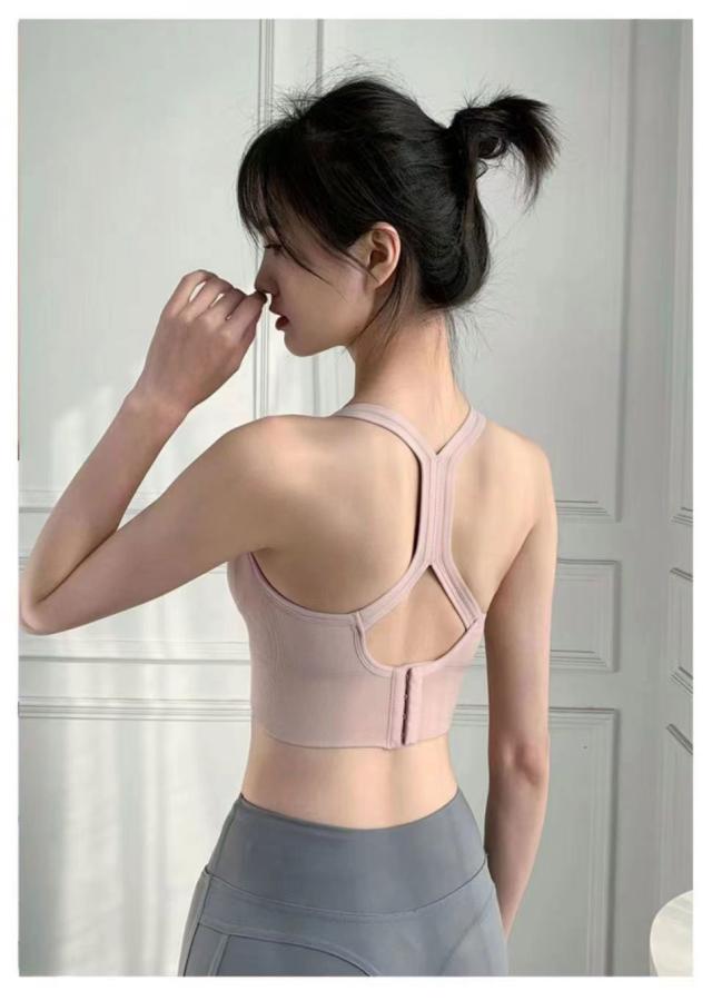 スポーツブラ モカ ベージュ ヨガ ウェア スポブラ ダンス フィットネス ブラトップ ノンワイヤー 全品20％OFFクーポン配布中！ ヨガウェア トップス カップ付き ヨガ ブラトップ スポブラ スポーツブラ レディース おしゃれ かわいい  バックデザイン Uネック ホットヨガ リブ スポーツウェア ピラティス ジム ダイエット 吸収速乾 ストレッチnichi |