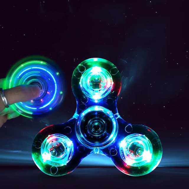 ハンドスピナー　F