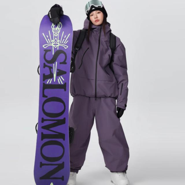 BURTON スノーボードウェア上下セット Lサイズ　グローブ付き 上下SET☆BURTON ウェア パンツ Lサイズ⭐︎ スノーボードウェア