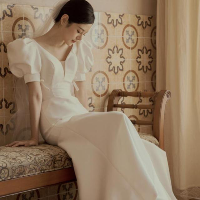 ウェディングドレス 半袖 マーメイドライン トレーン付きドレス