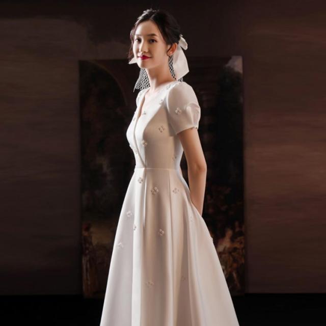 軽量仕様 SNS話題 ファスナータイプ ミモレ丈 ワンピース XS?XLサイズ 演奏会 飾り パフスリーブ パール 二次会 ドレス 披露宴 2次会 発表会 ウエディングドレス Aライン Vネック 【パワフル】ウェディングドレス 結婚式 花嫁 送料無料 ウェディングドレス ミモレ丈 XS〜XLサイズ ウエディングドレス