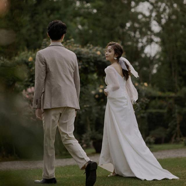 ウェディングドレス aライン トレーン付き ドレス ウェディング V