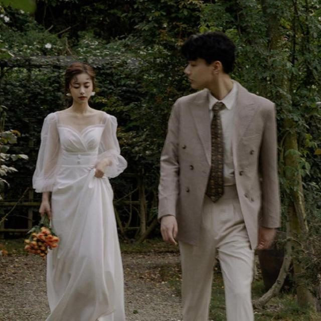 ウェディングドレス aライン トレーン付き ドレス ウェディング V