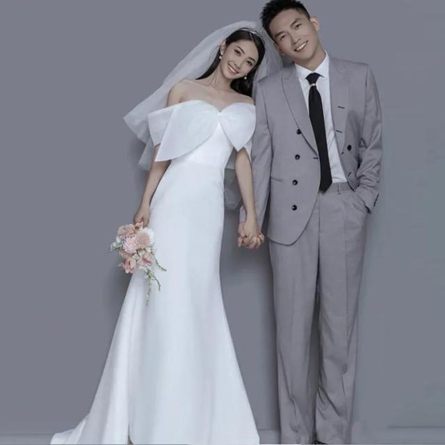 ウェディングドレス 長袖 袖あり ウエディングドレス トレーン付き