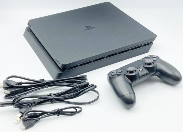 中古 PlayStation 4 ジェット・ブラック 500GB (CUH-2200AB01)