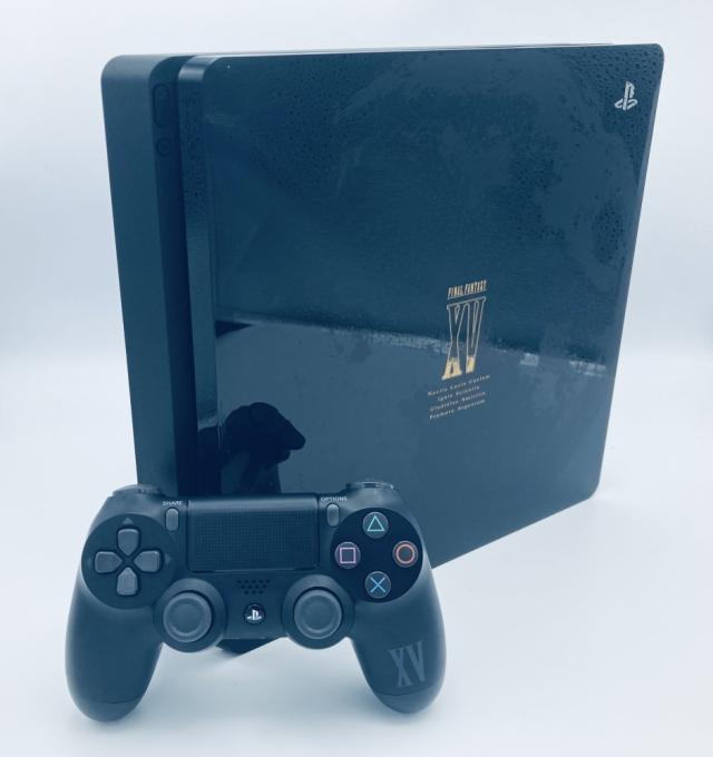 【 中古 】PlayStation 4 FINAL FANTASY XV LUNA EDITION