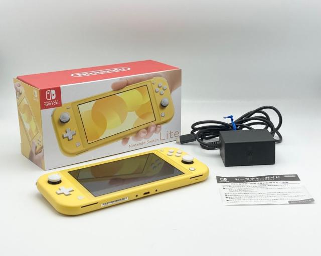 Nintendo Switch Lite イエロー 動作確認済み中古すぐ使用可 中古 動作確認済】 Nintendo Switch Lite イエローの通販はau PAY